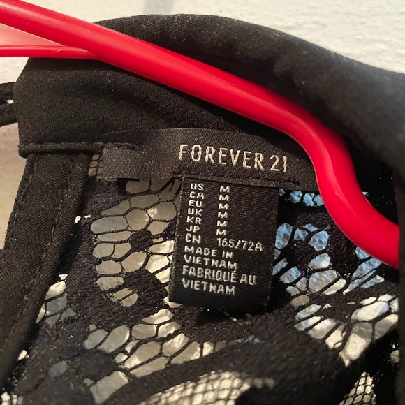 Forever21 Dress with shorts - Picture 3 of 4